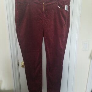 Old Navy Mid-Rise Rockstar Supper Skinny Velvet Tart Cranberry Size 20 Tall NWT